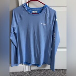 Blue Columbia sportswear omni shade hooded long sleeve shirt